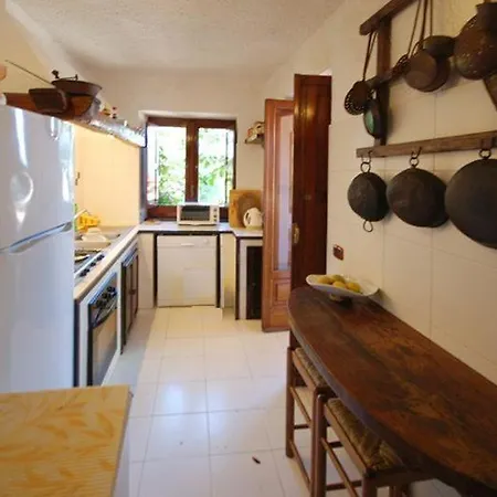 Termini-sant'agata Sleeps 10 Pool Wifi Villa